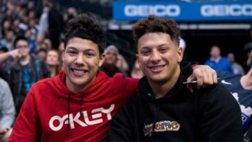 TikTok influencer Jackson Mahomes, brother of Kansas City Chiefs quarterback Patrick Mahomes, was taken into custody on Wednesday morning on charges of sexual battery.