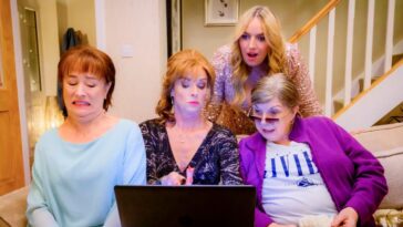 How to watch Two Doors Down season 7