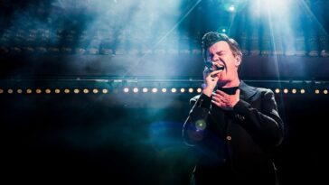 Rick Astley Rocks New Year’s Eve