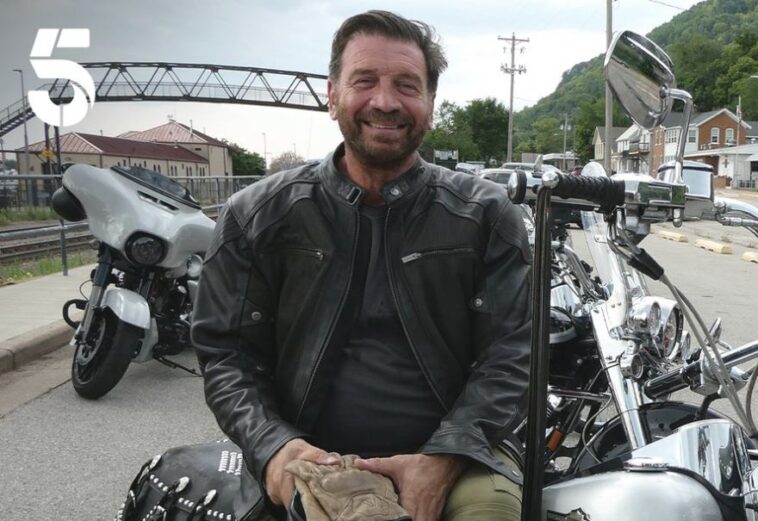 watch The Mighty Mississippi with Nick Knowles