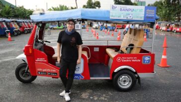 Sue Perkins: Lost In Thailand